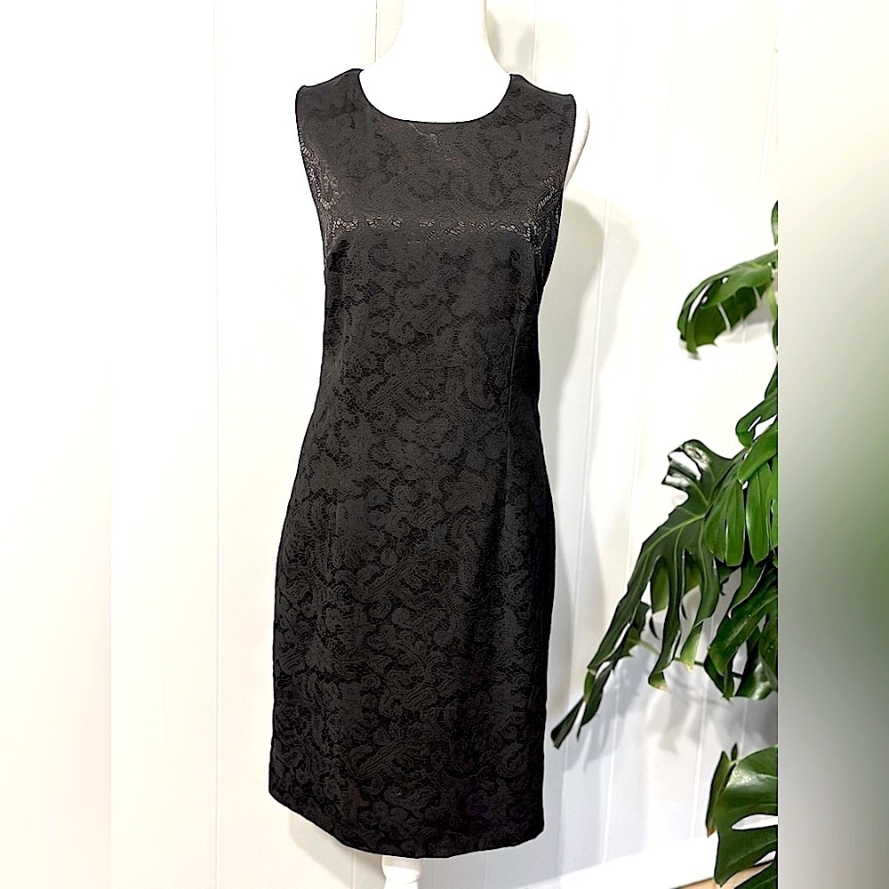 Classic party metallic Jacquard black sleeveless dress Size 10
